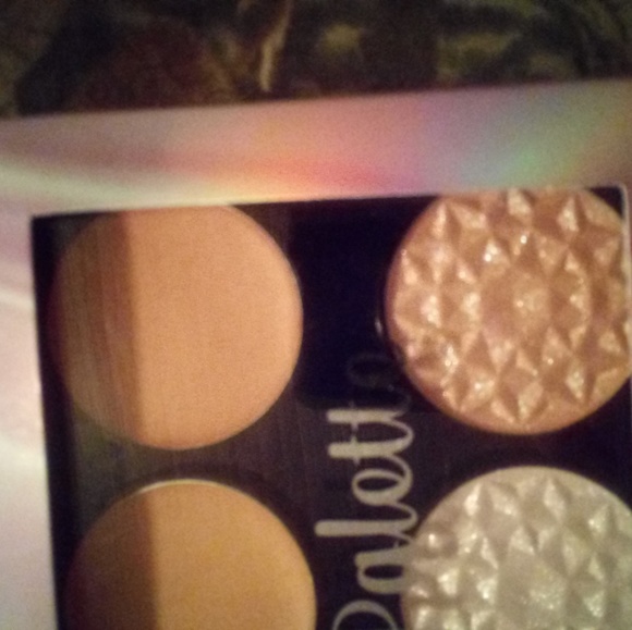 Traded*Bebe Strobe Pallet - Picture 4 of 7